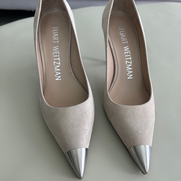 Stuart Weitzman Capsize Silver Toe Pump - Picture 1 of 12